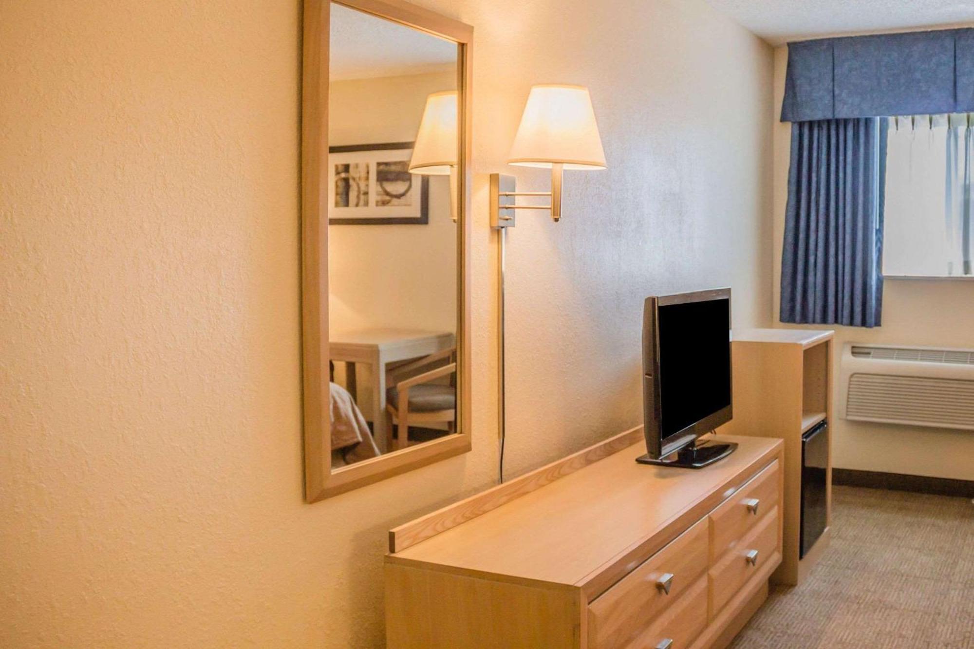 Quality Inn Порт Клинтън Екстериор снимка